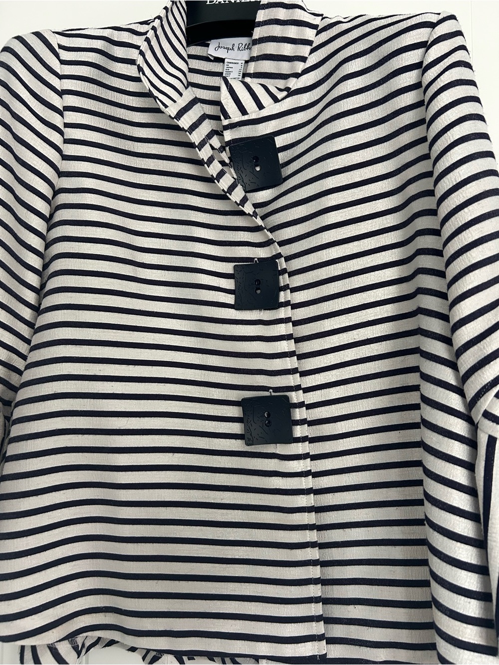 Joseph Ribkoff Jacket - Picture 3 of 5